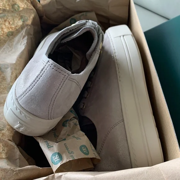 Paul Green Bixby Sneakers. Color: Cachemire Metallic Suede